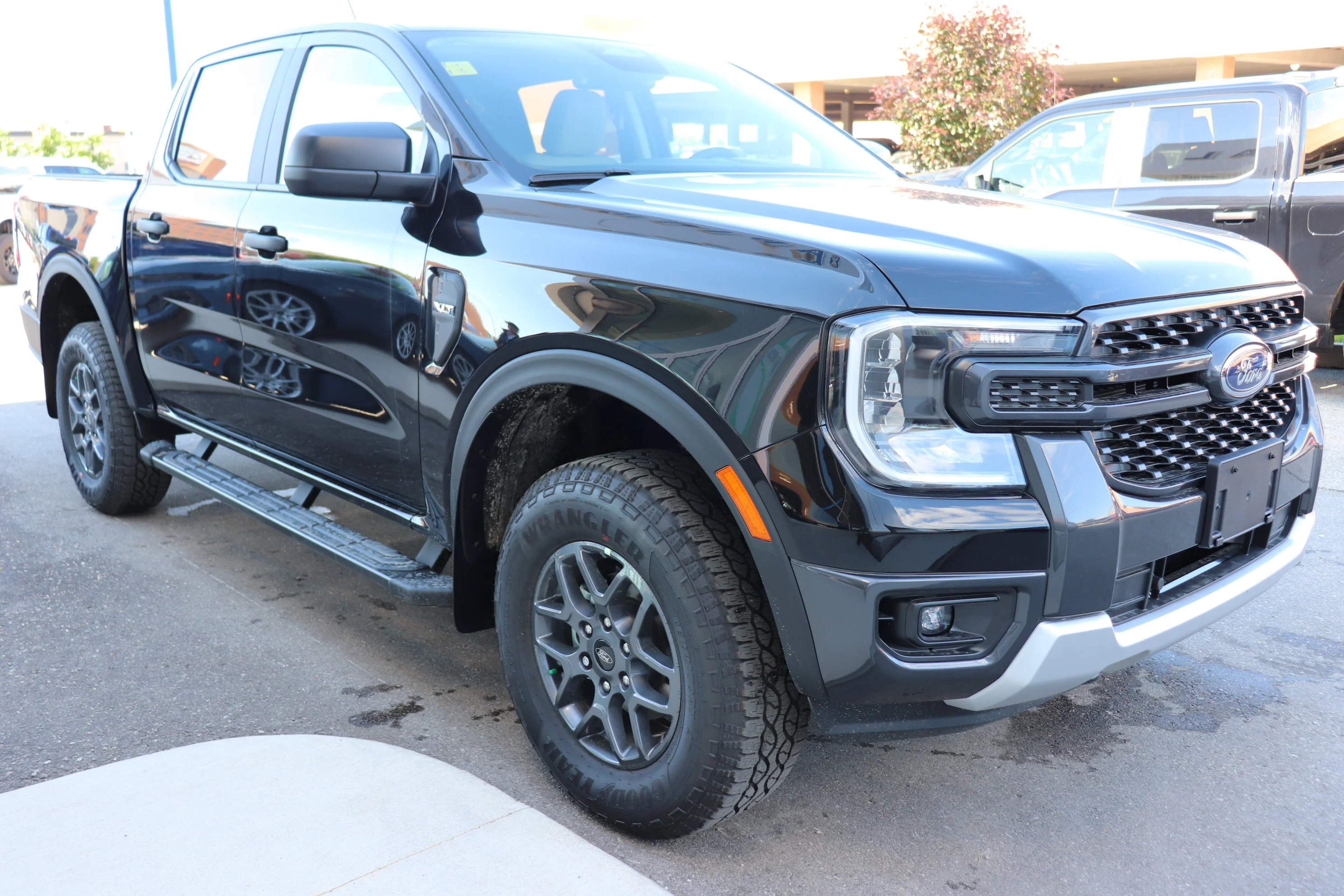 New 2026 SHADOW BLACK Ford XLT image 3
