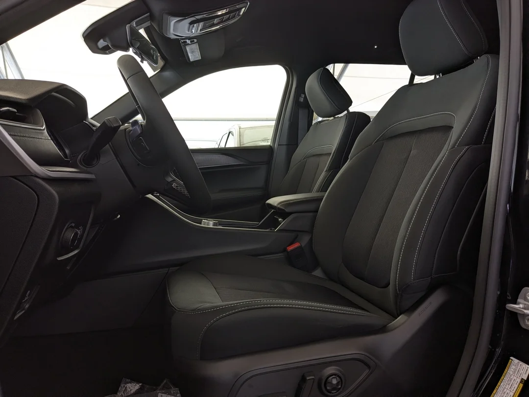 New 2026 Black Jeep Laredo - - 4x4 - Classic Theme - Heated Seats - Heated Steering - Remote Start & More! image 14