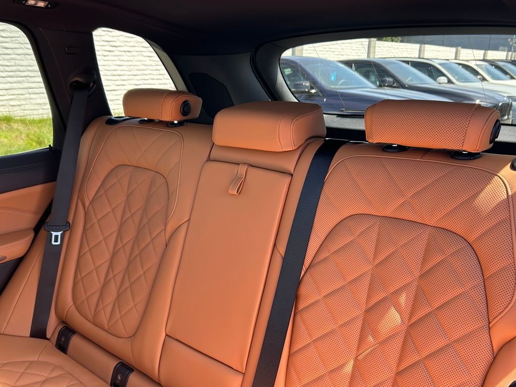 New 2026 Skyscraper Grey Metallic BMW xDrive40i image 32