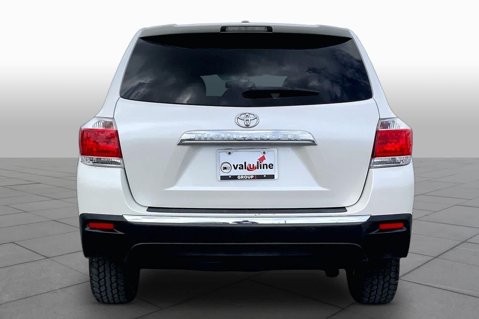 Used 2012 Blizzard Pearl Toyota  image 5