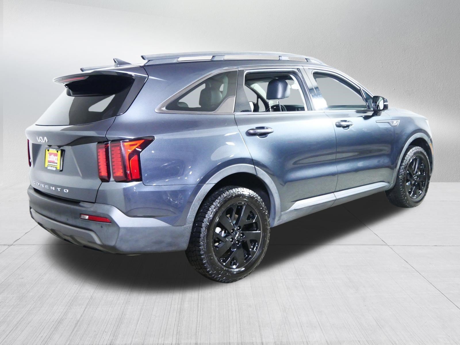 2022 Kia Sorento X-Line S - Photo 7