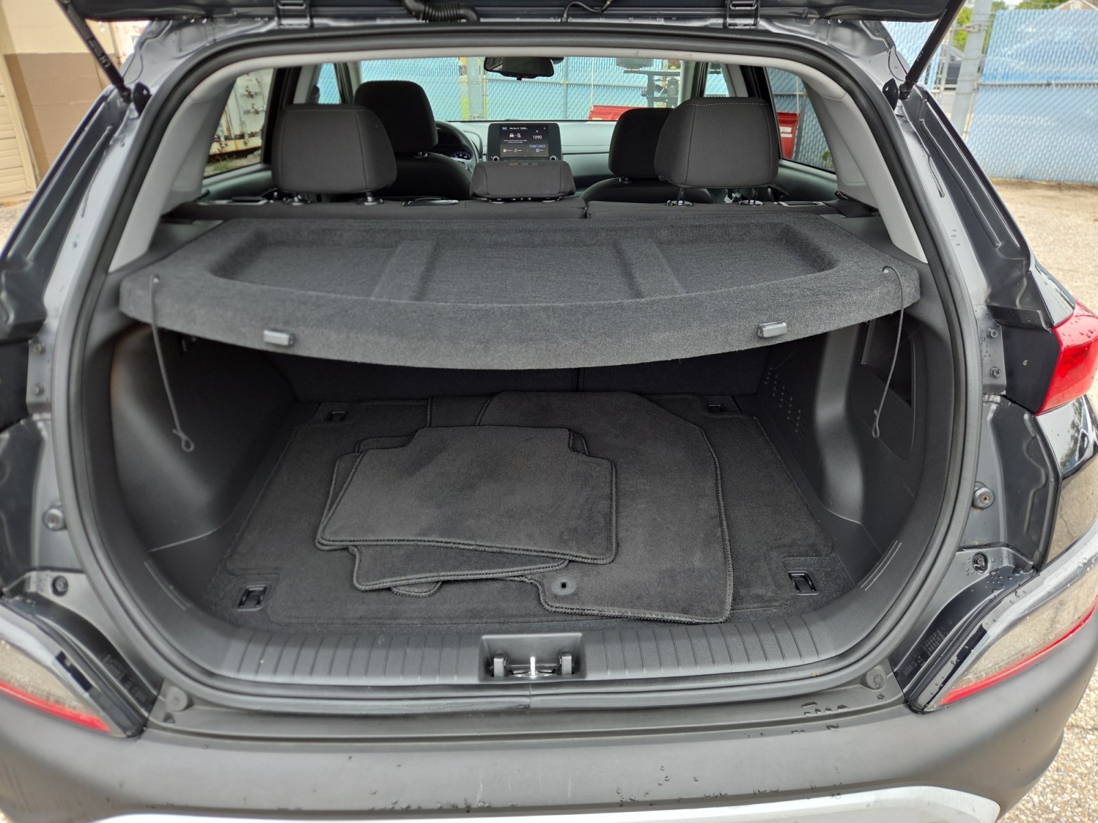 2023 Hyundai Kona SEL - Photo 17
