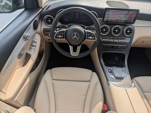 Used 2022  Mercedes-Benz GLC 300 image 17