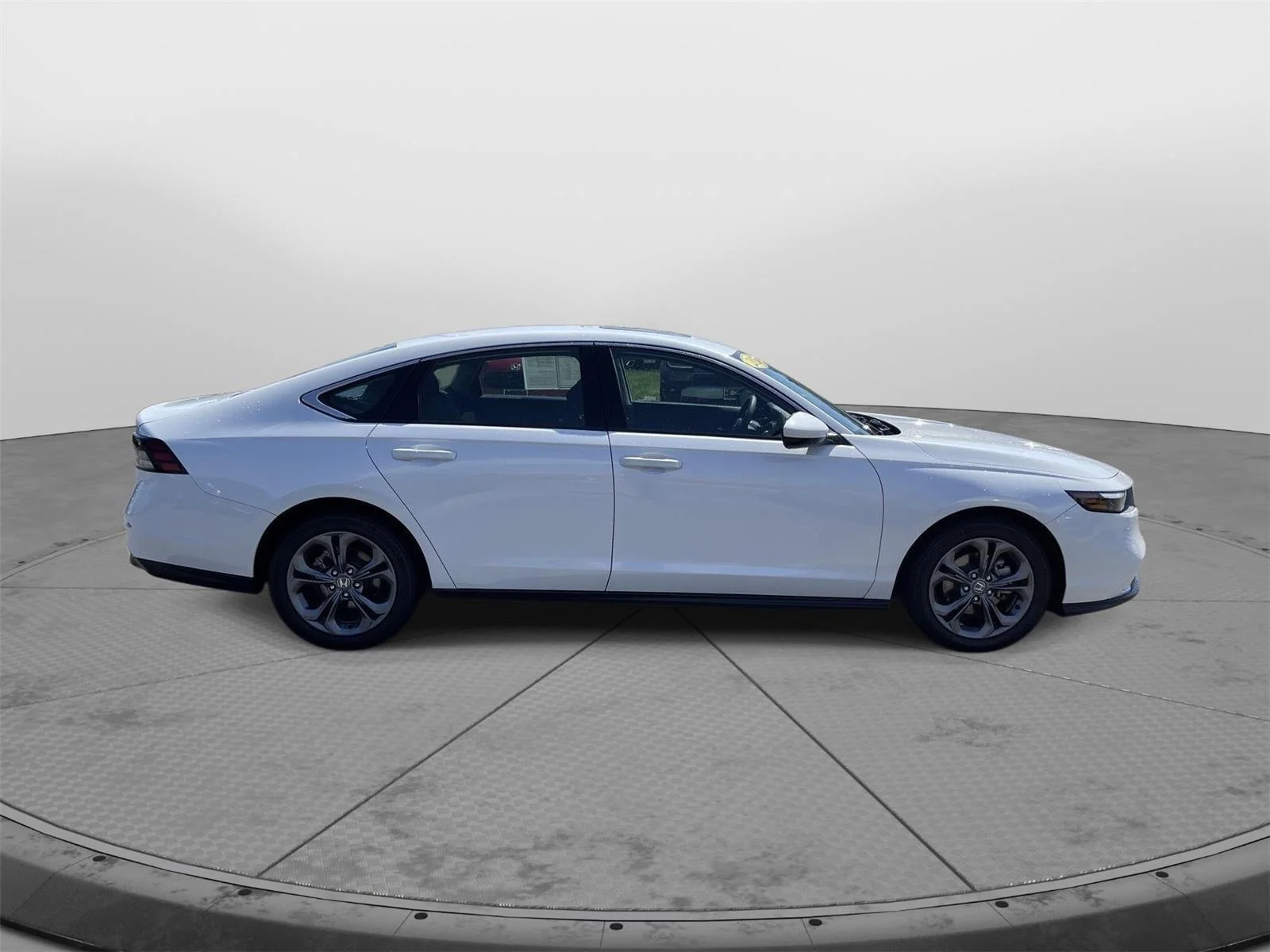 Used 2024 Platinum White Pearl Honda EX image 20