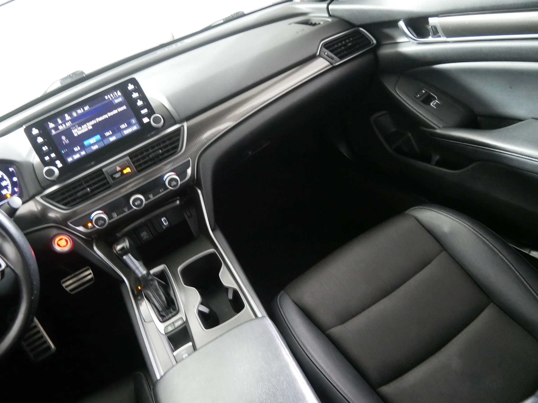 Used 2018 Modern Steel Metallic Honda Sport 1.5T image 11