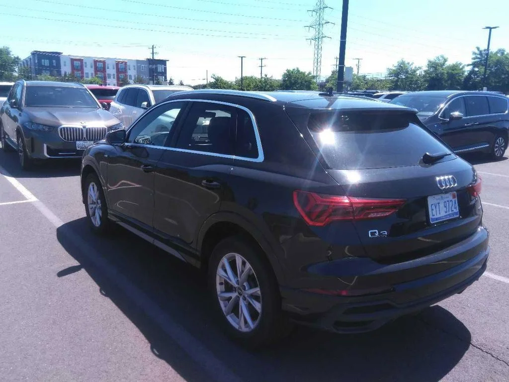 Used 2025  Audi Premium image 3
