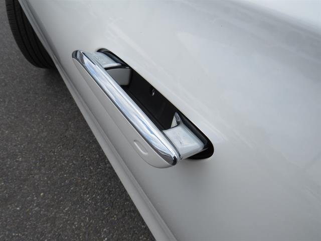 Certified Used 2023 MANUFAKTUR Diamond White Mercedes-Benz S 500 image 30