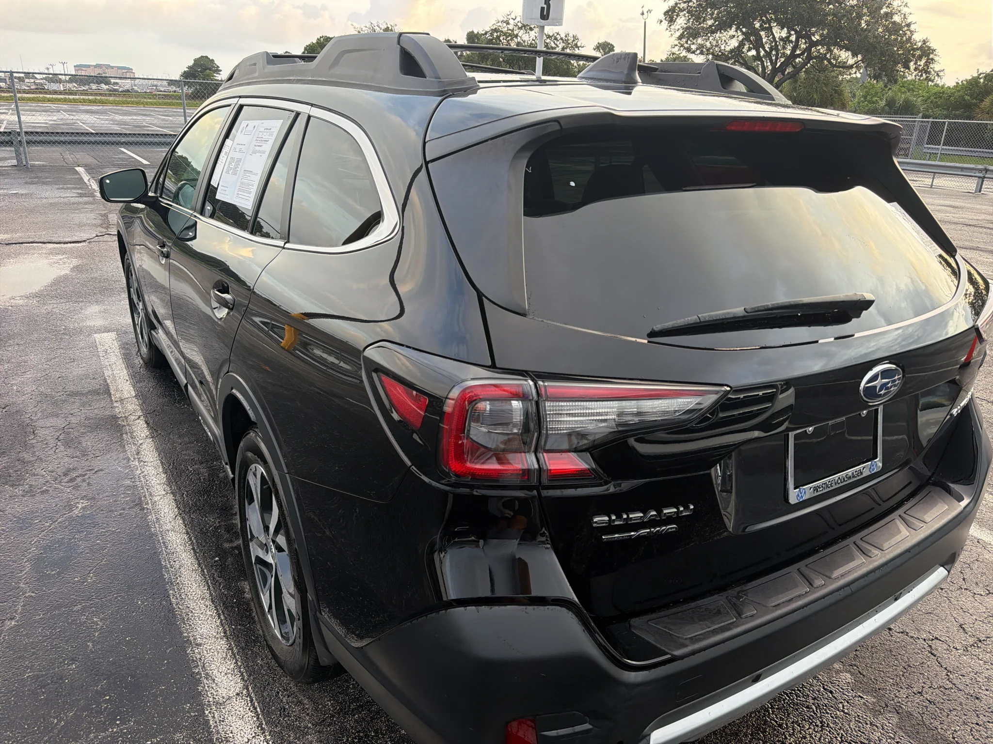 Used 2022 Crystal Black Silica Subaru Limited image 7