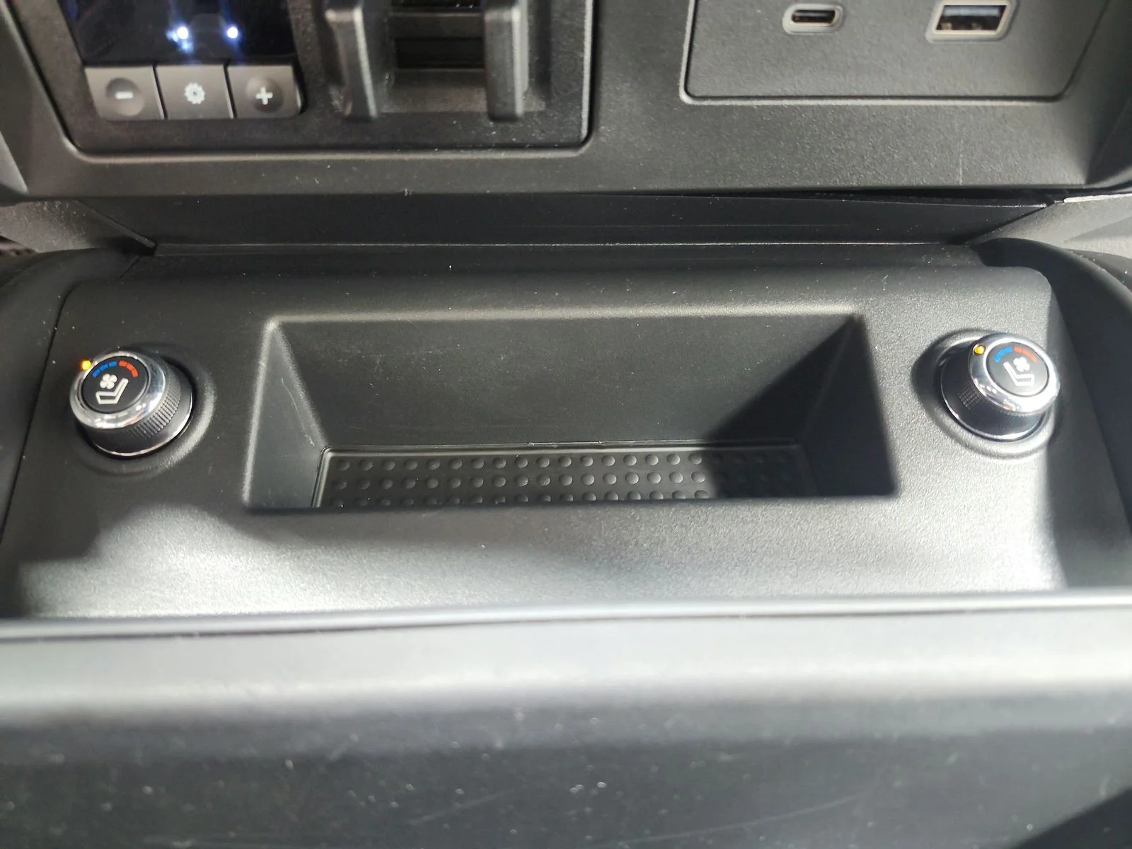 Used 2024 Black Nissan PRO-4X image 35