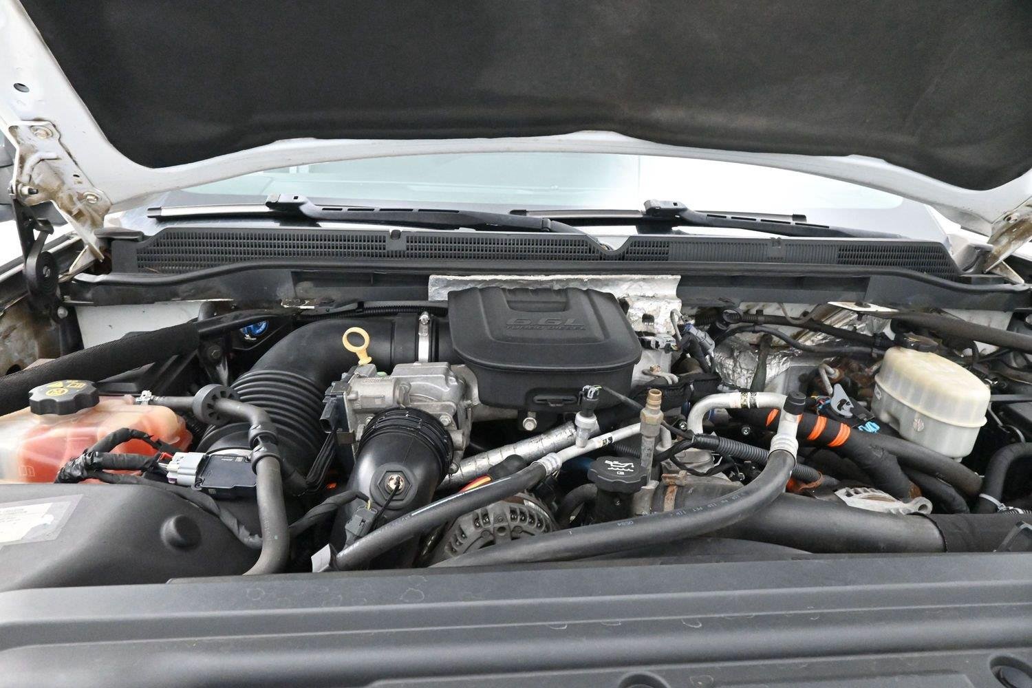 Used 2015 Summit White GMC Denali image 33