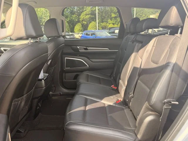 Certified Used 2022 Silver Kia LX image 9