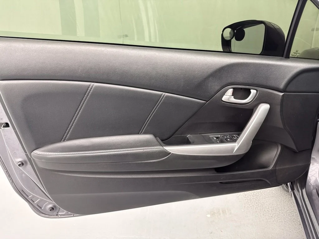 2014 Honda Civic EX-L 2dr Car Slide 13
