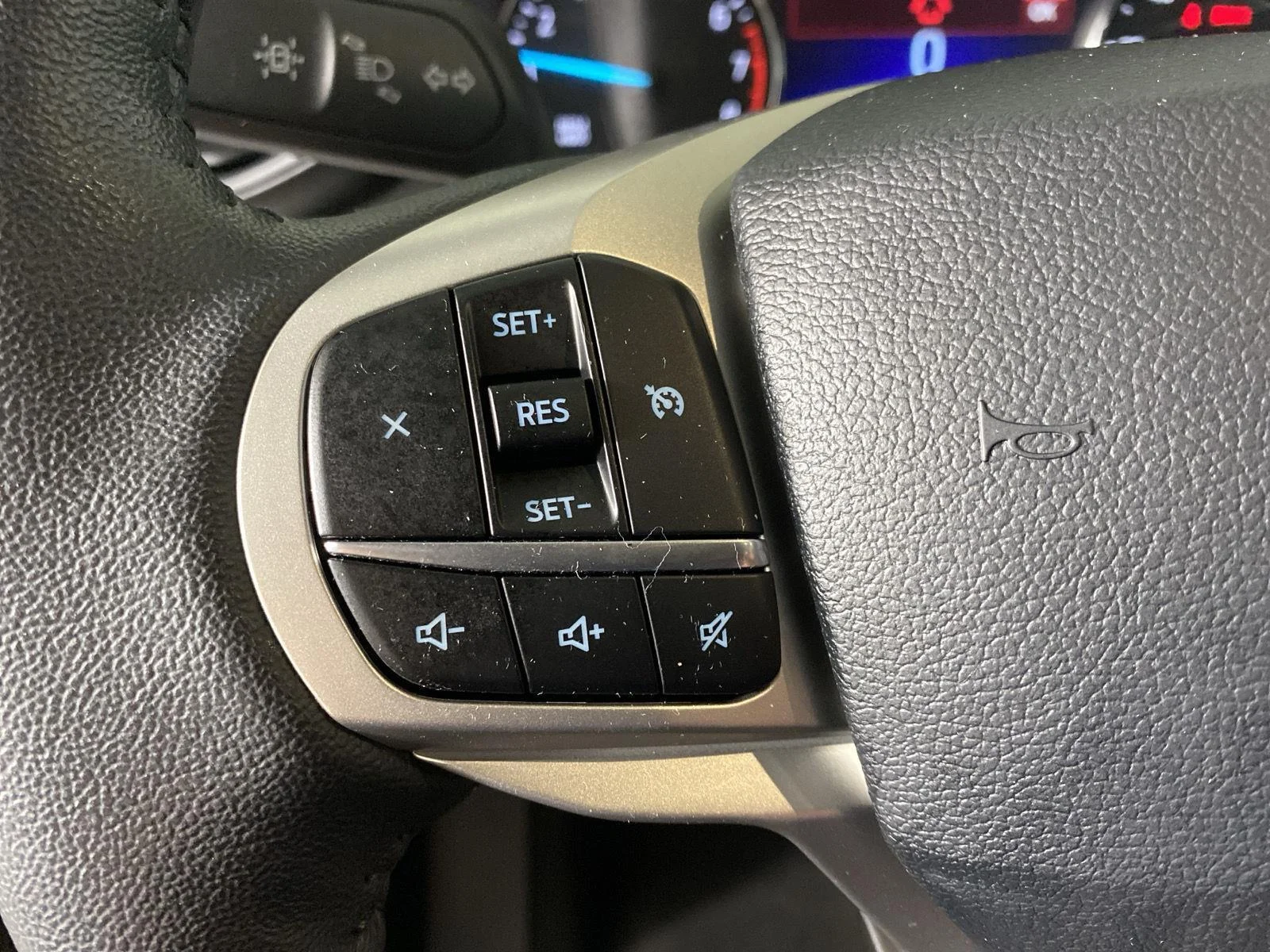 Used 2024 Agate Black Ford XLT image 18