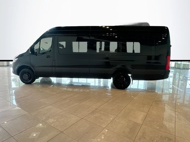 New 2026 Obsidian Black Metallic Mercedes-Benz Cargo 170 WB image 4