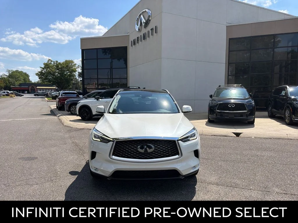Certified Used 2020 Majestic White INFINITI LUXE image 3
