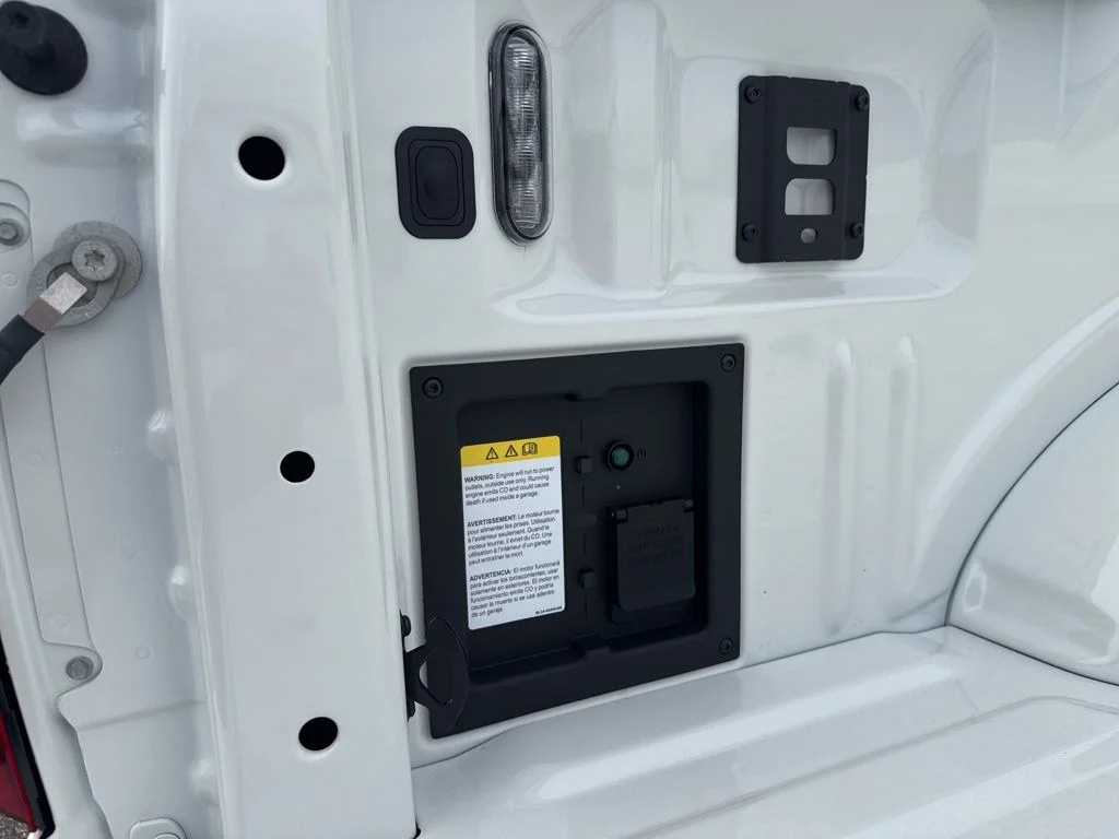 New 2026 Star White Metallic Tri-Coat Ford Platinum® image 23