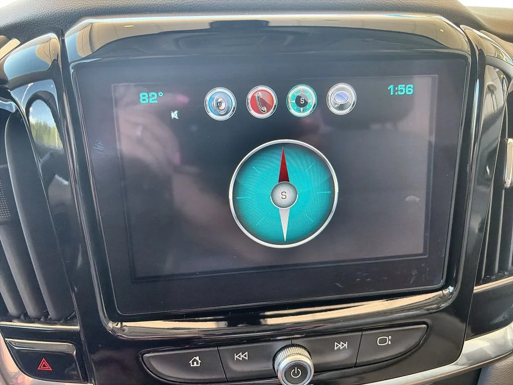 Used 2018 Silver Chevrolet LT image 14