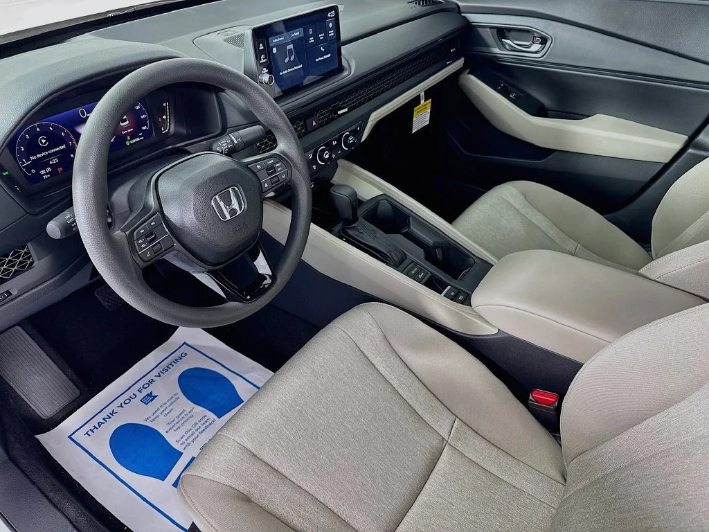 New 2026 Platinum White Pearl Honda SE image 14