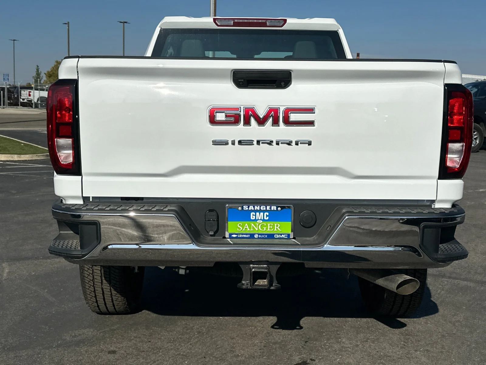 New 2026 Summit White GMC Pro image 5