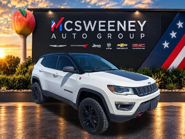 Used 2021 White Jeep Trailhawk image 7