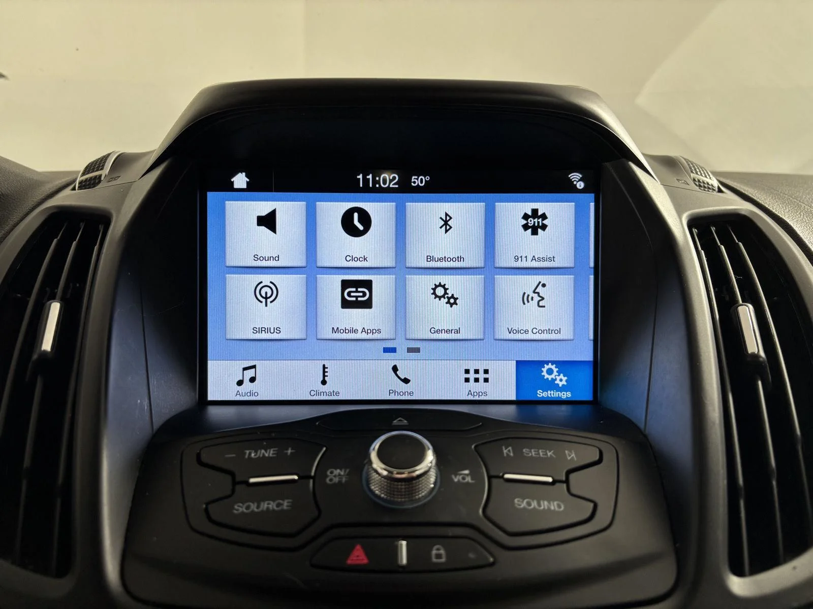 Used 2016 Shadow Black Ford SE image 40