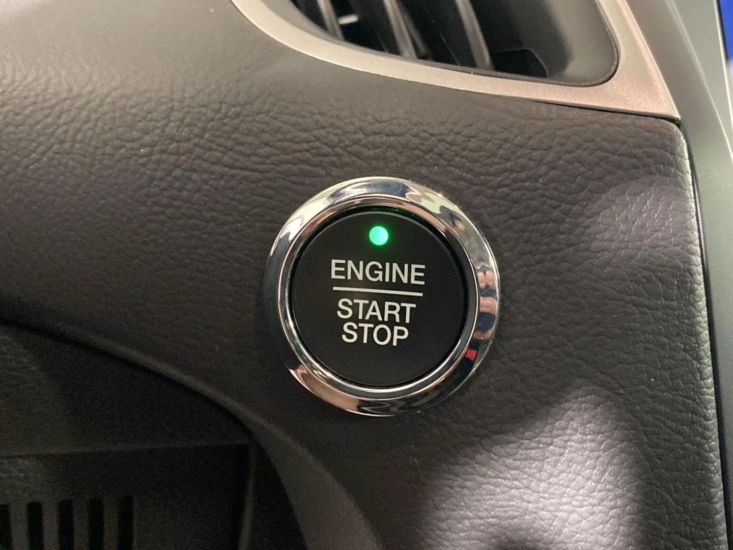 Used 2024 Carbonized Gray Ford SEL image 9