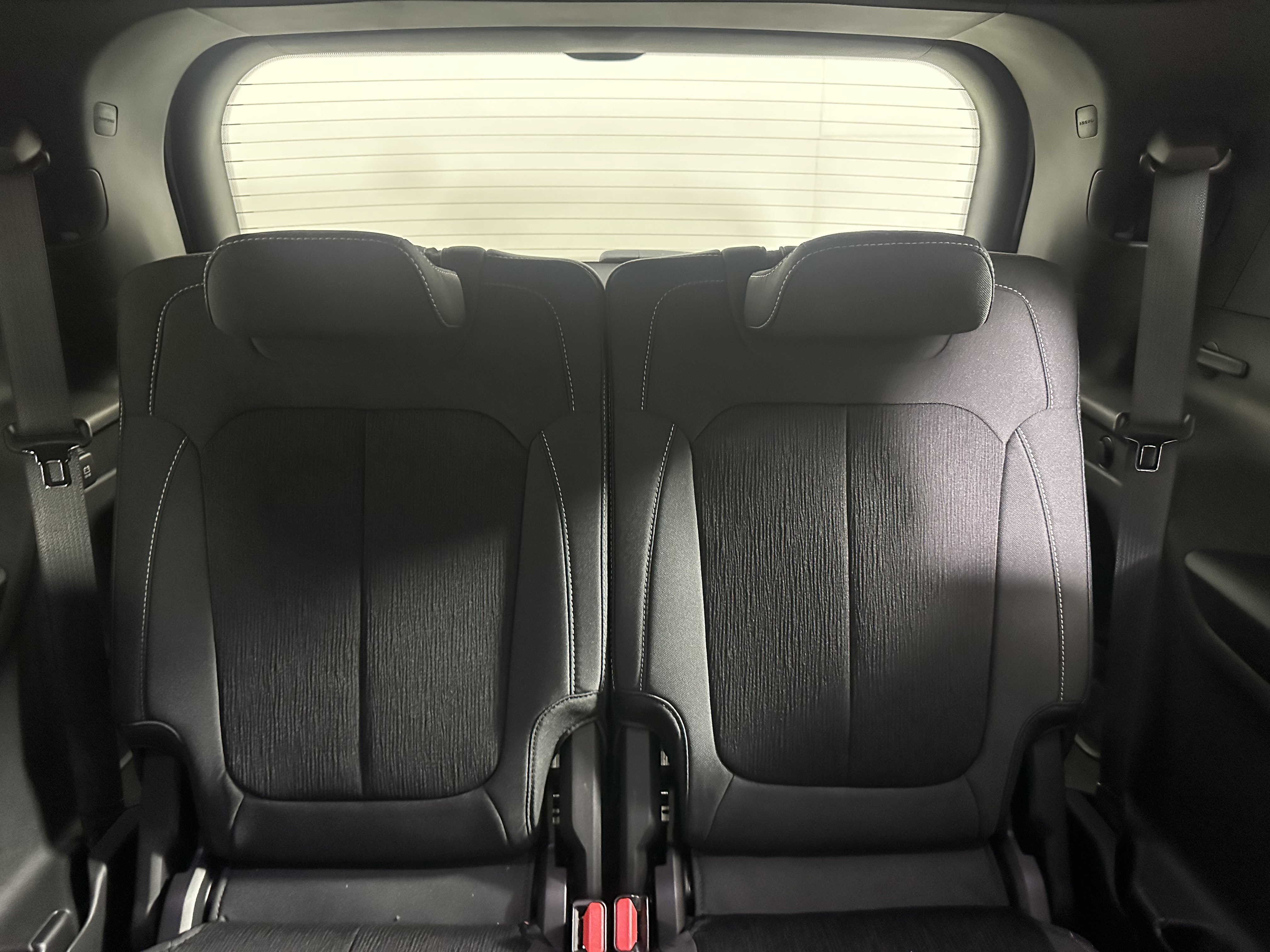 New 2026 Bright White Clear-Coat Exterior Paint Jeep Laredo X image 25