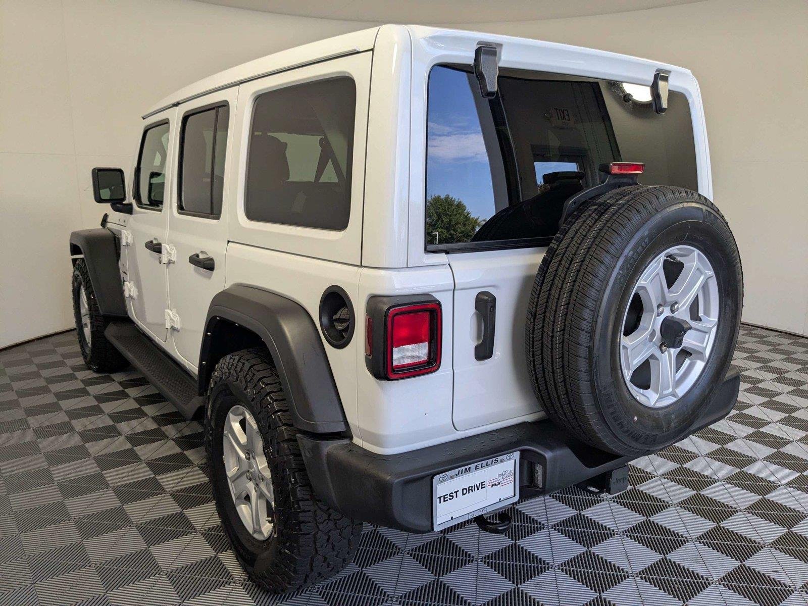 Used 2022 Bright White Clearcoat Jeep Unlimited Sport S image 7