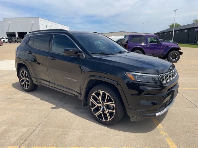 2025 Jeep Compass Limited 4X4's photo