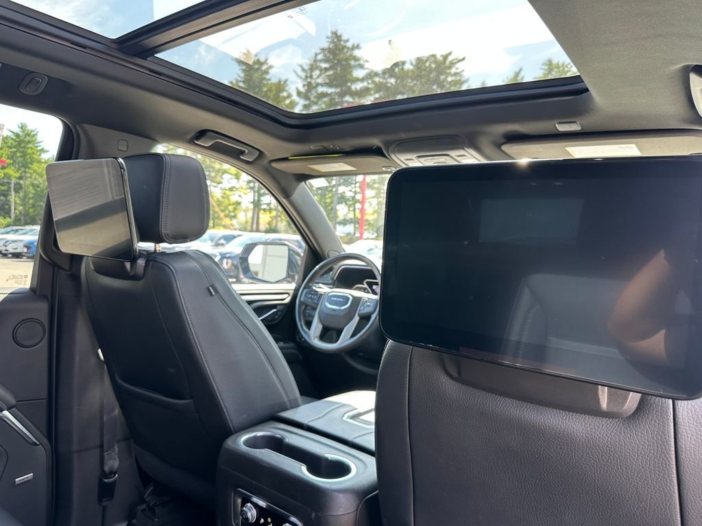 Used 2021 White GMC Denali image 27