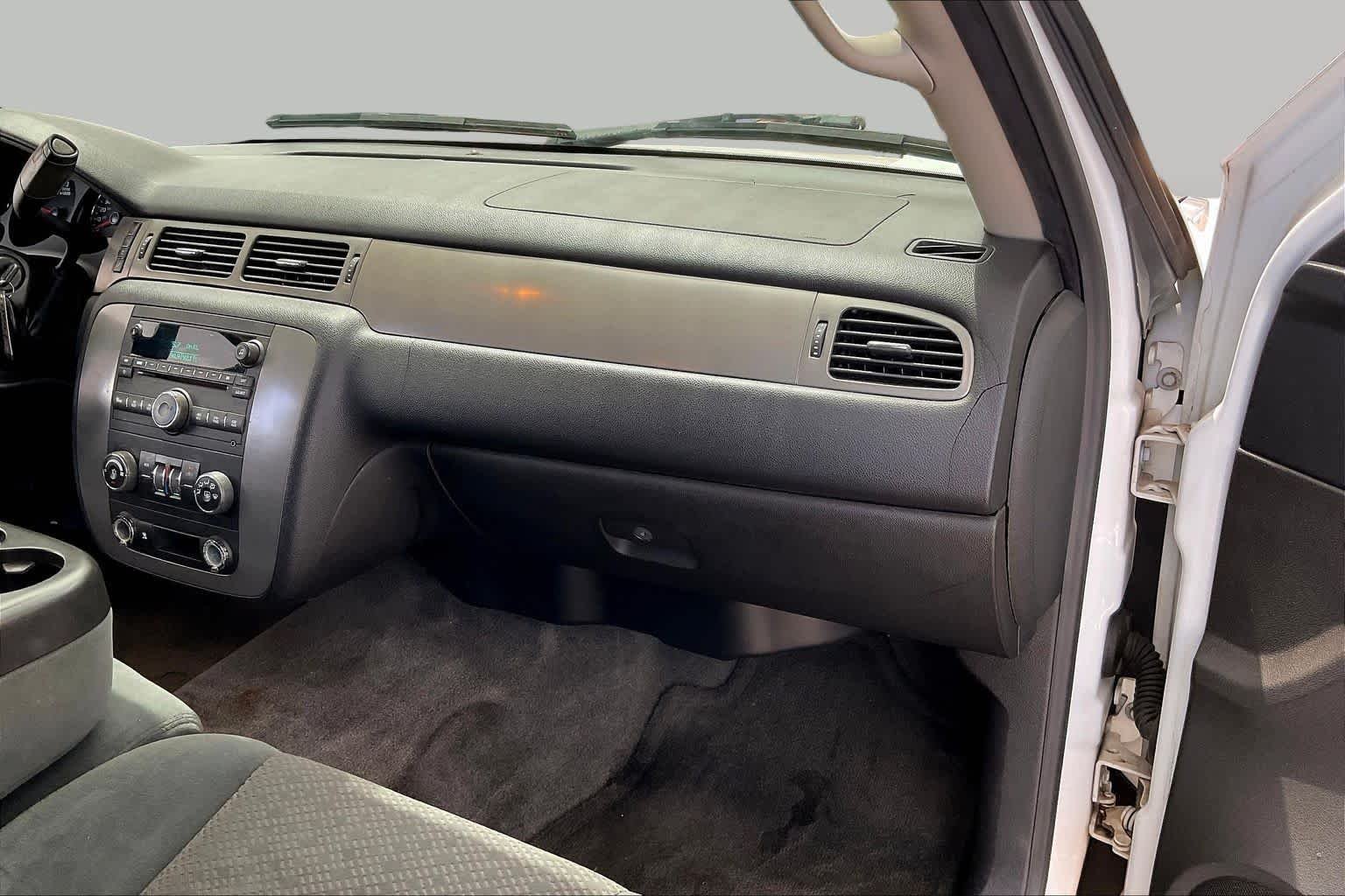 Used 2008 SUMMIT WHITE Chevrolet LS image 15