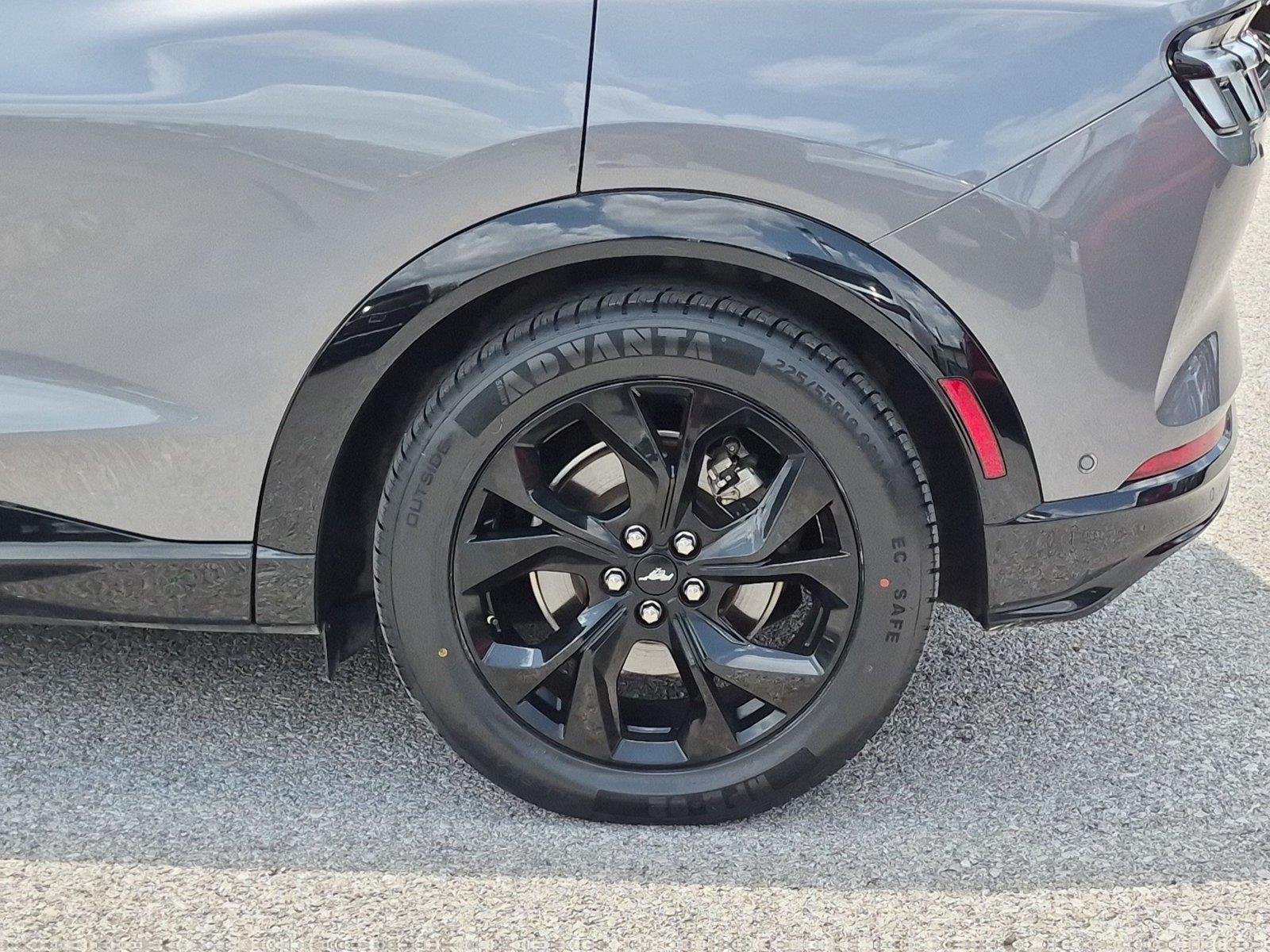 Used 2023 Carbonized Gray Metallic Ford Premium image 11