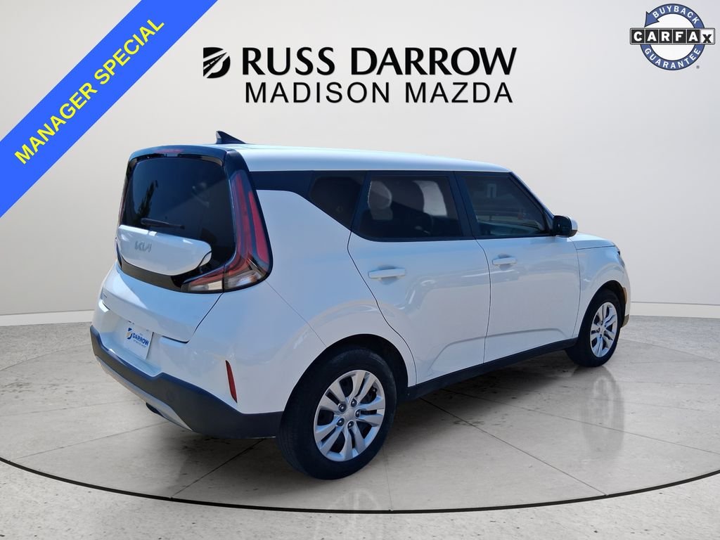 Used 2024 White Kia LX image 5