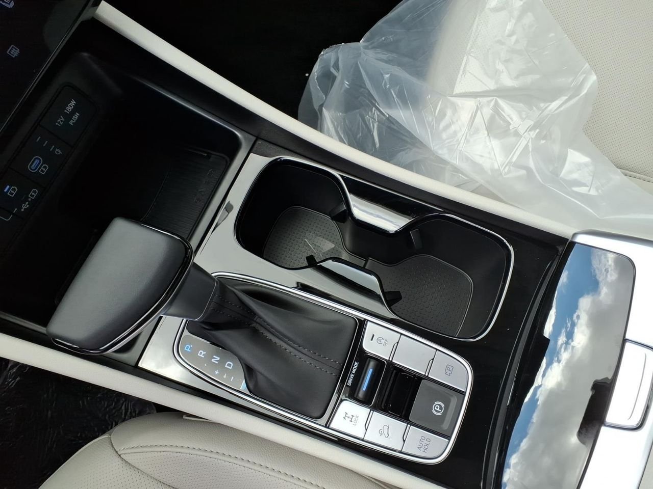 New 2026 Serenity White Pearl Hyundai SEL Premium AWD image 11