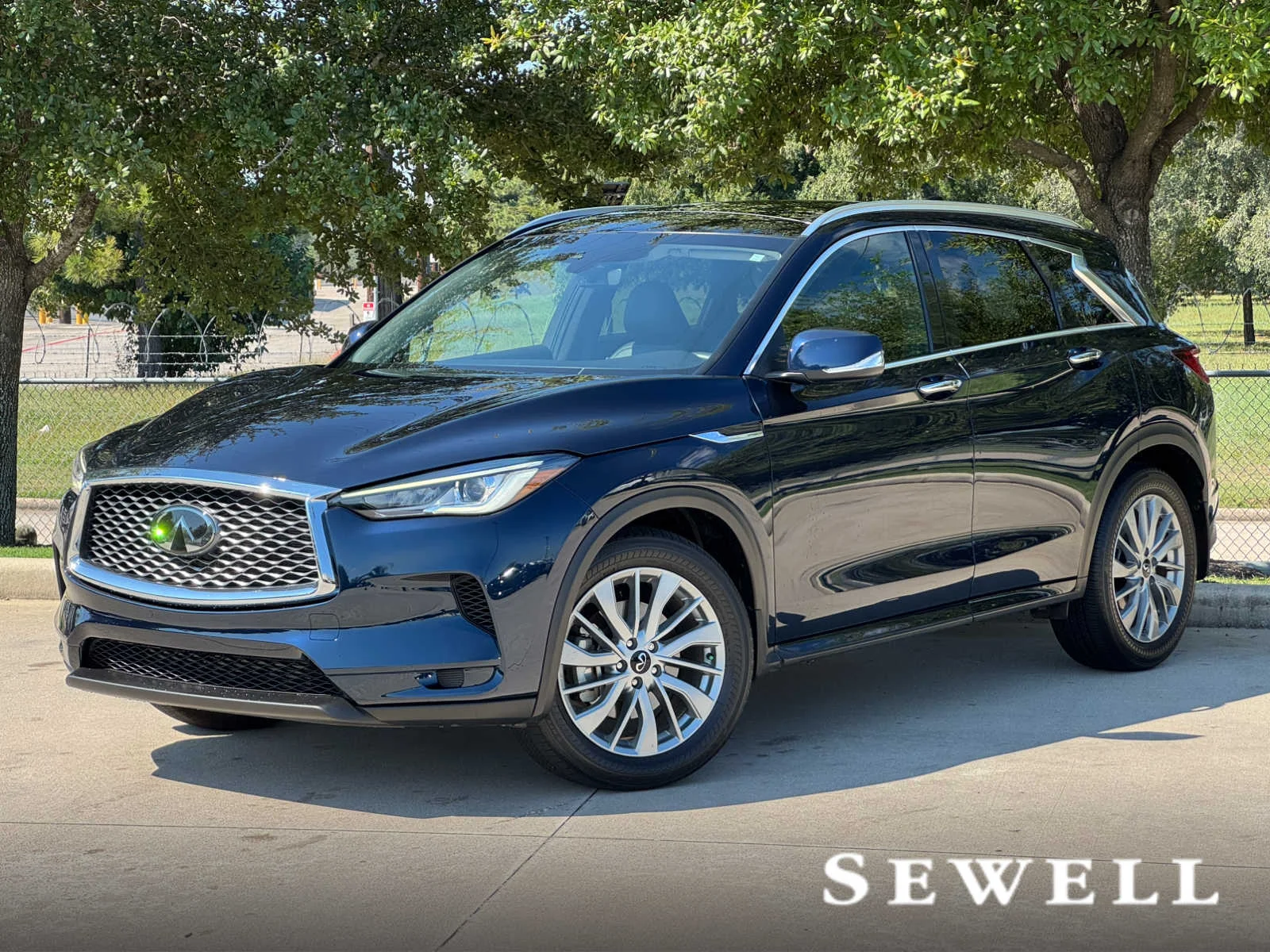 2024 INFINITI QX50 LUXE