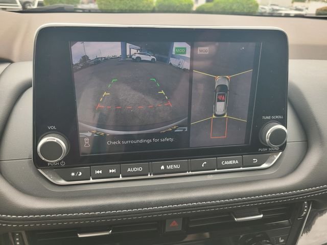 Used 2023 Gold Nissan SL image 22