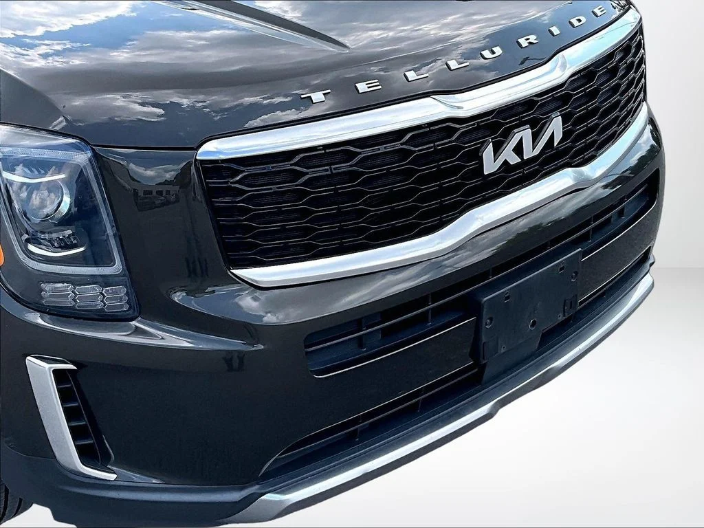Used 2022 Green Kia EX image 30