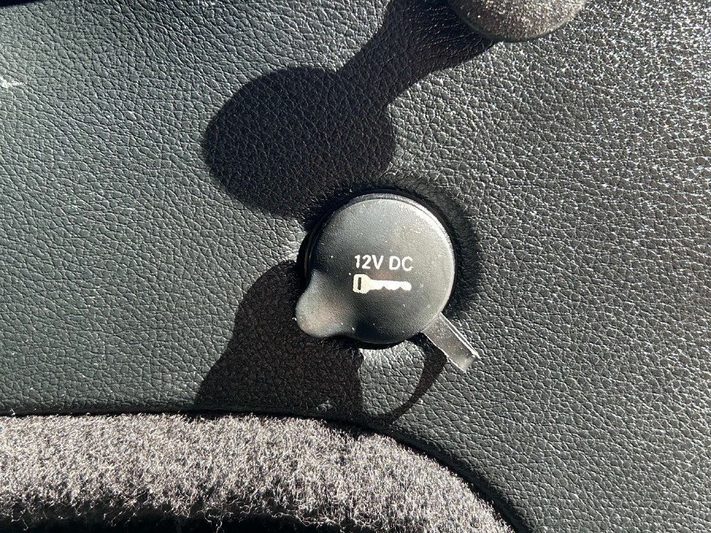 Used 2017 Silver Jeep Limited image 13