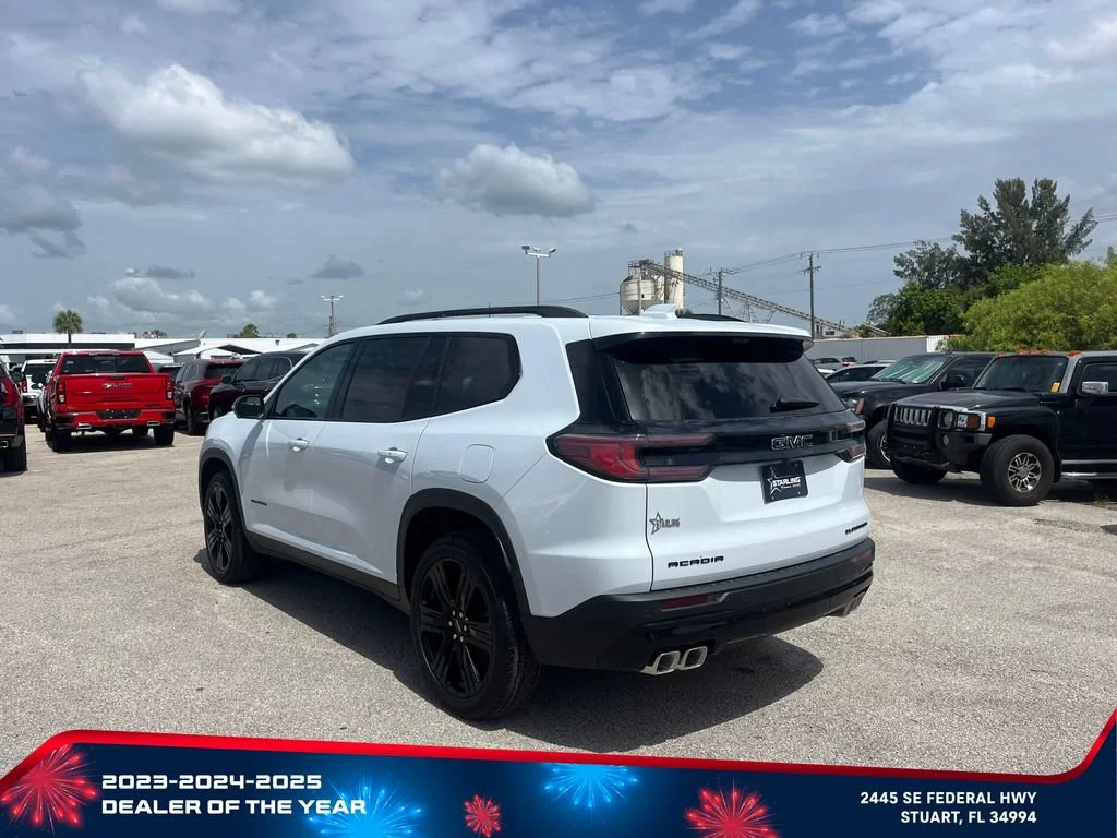 New 2026 Glacier White Tricoat GMC Elevation image 5