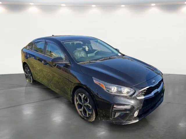 Used 2021 Black Kia LXS image 8