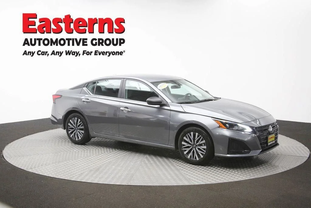 Used 2025 Gray Nissan 2.5 SV image 51