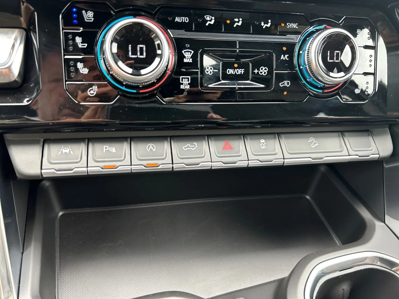 New 2026 Glacier White Tricoat GMC Denali image 13