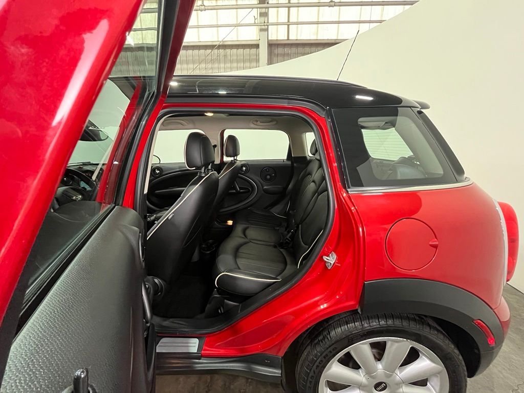 Used 2016 Red MINI Base image 18