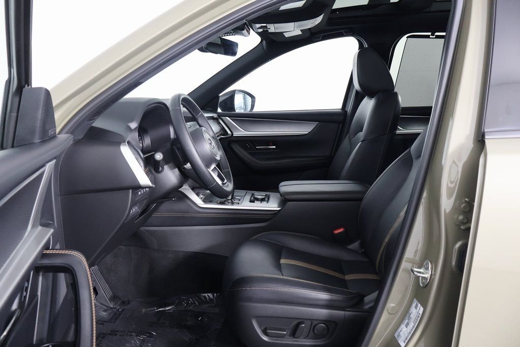 Certified Used 2025  Mazda Premium Plus image 11