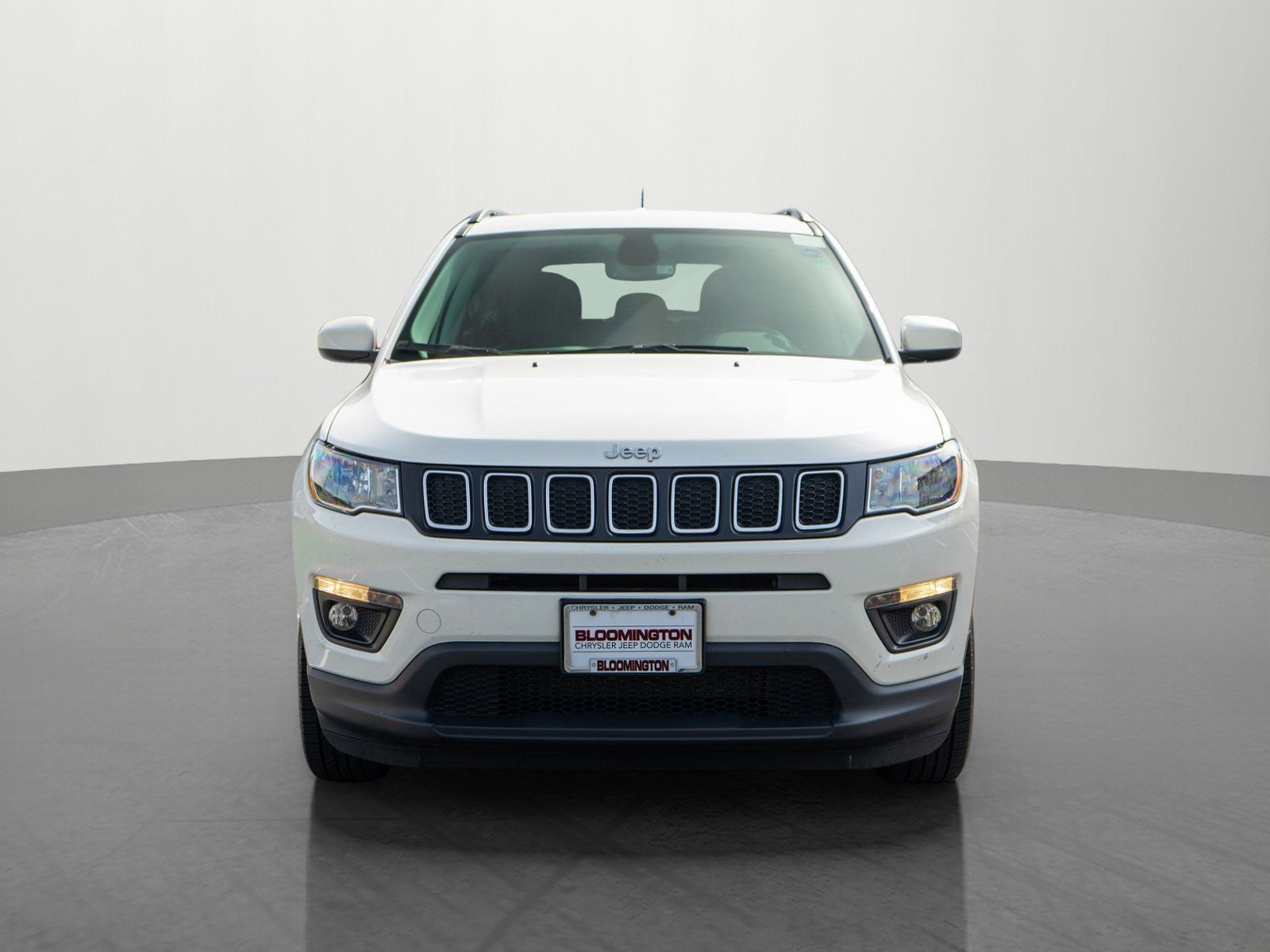 Used 2019 Jeep Compass Latitude with VIN 3C4NJDBB1KT729123 for sale in Minneapolis, Minnesota