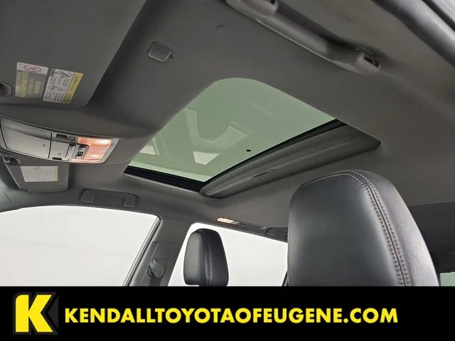 Used 2019 Silver Toyota XLE image 26