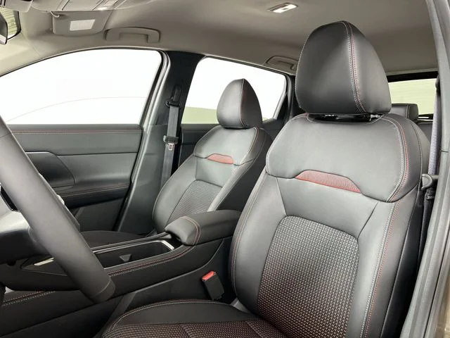 2026 Nissan KICKS SR AWD - Photo 11