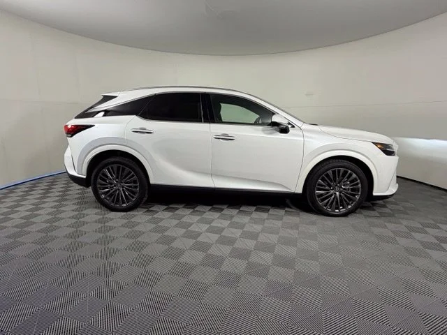 Used 2025 White Lexus 350h Luxury image 8