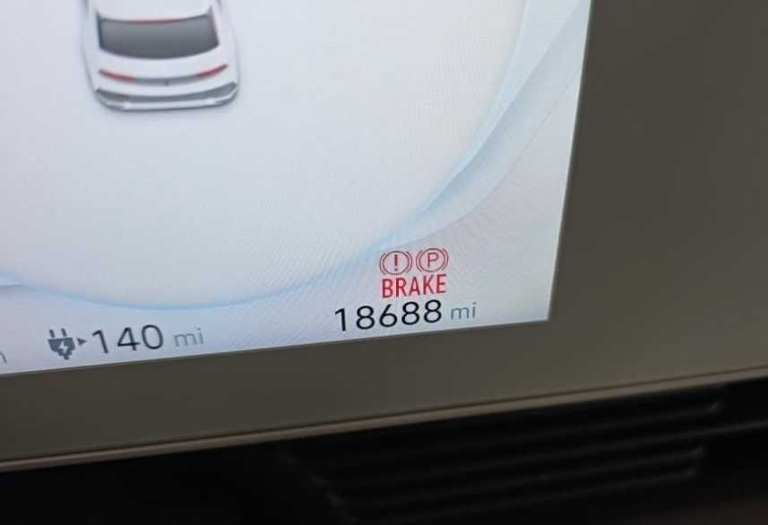 Used 2024 Atlas White Hyundai Limited image 13