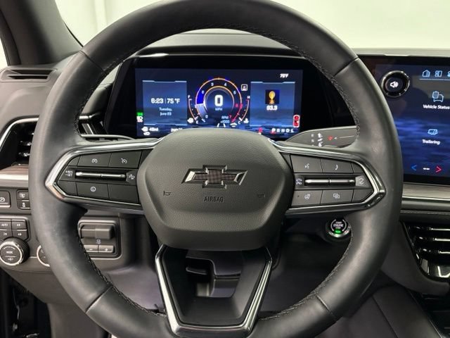 Used 2025 Black Chevrolet Z71 image 24